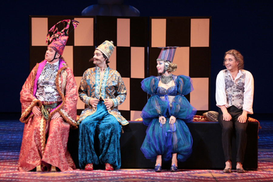 «Итальянка в Алжире» в театре Станиславского и Немировича-Данченко