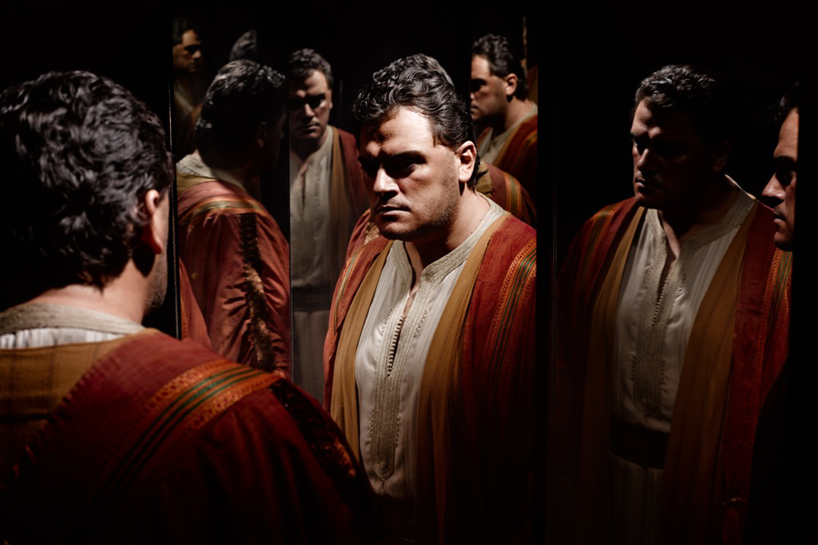 Метрополитен-опера открывает сезон вершинным творением Верди