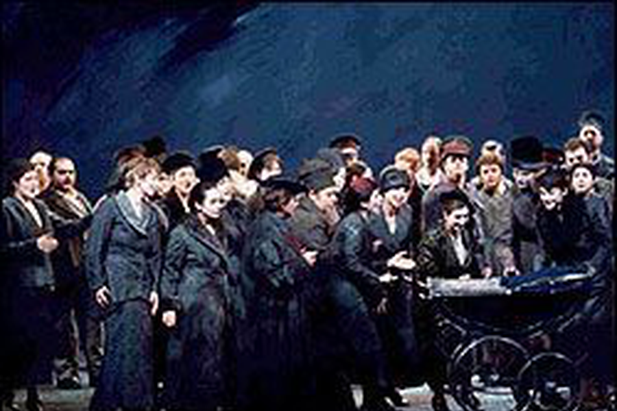 «Пиковая дама» в Болонье: ужас и тлен