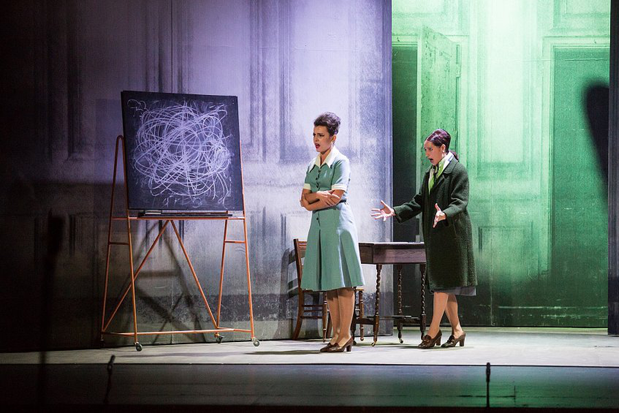 «Поворот винта» в Новой Опере