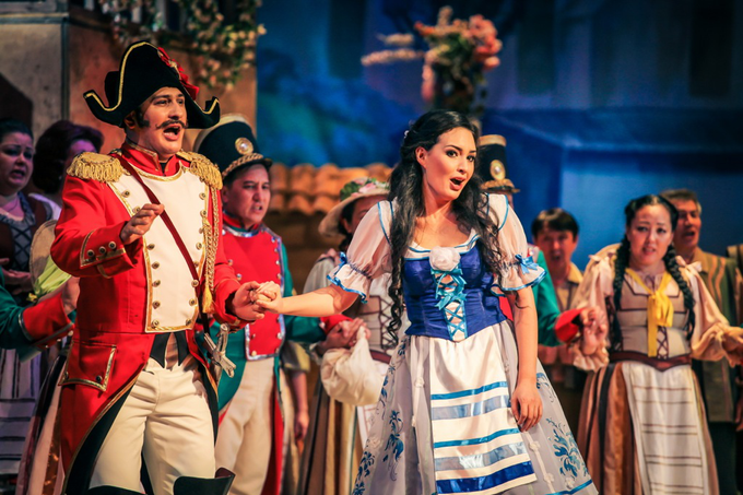 Сцена из спектакля