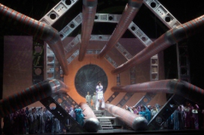 сцена из спектакля (фото с официального сайта Мариинского театра)